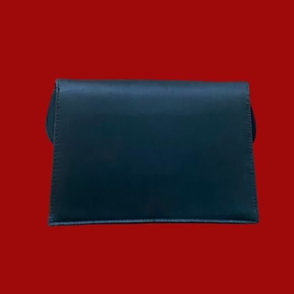 Vintage Black Satin Evening Bag with Silver Fan Decal and Chain Shoulder Strap - Picture 4 of 12